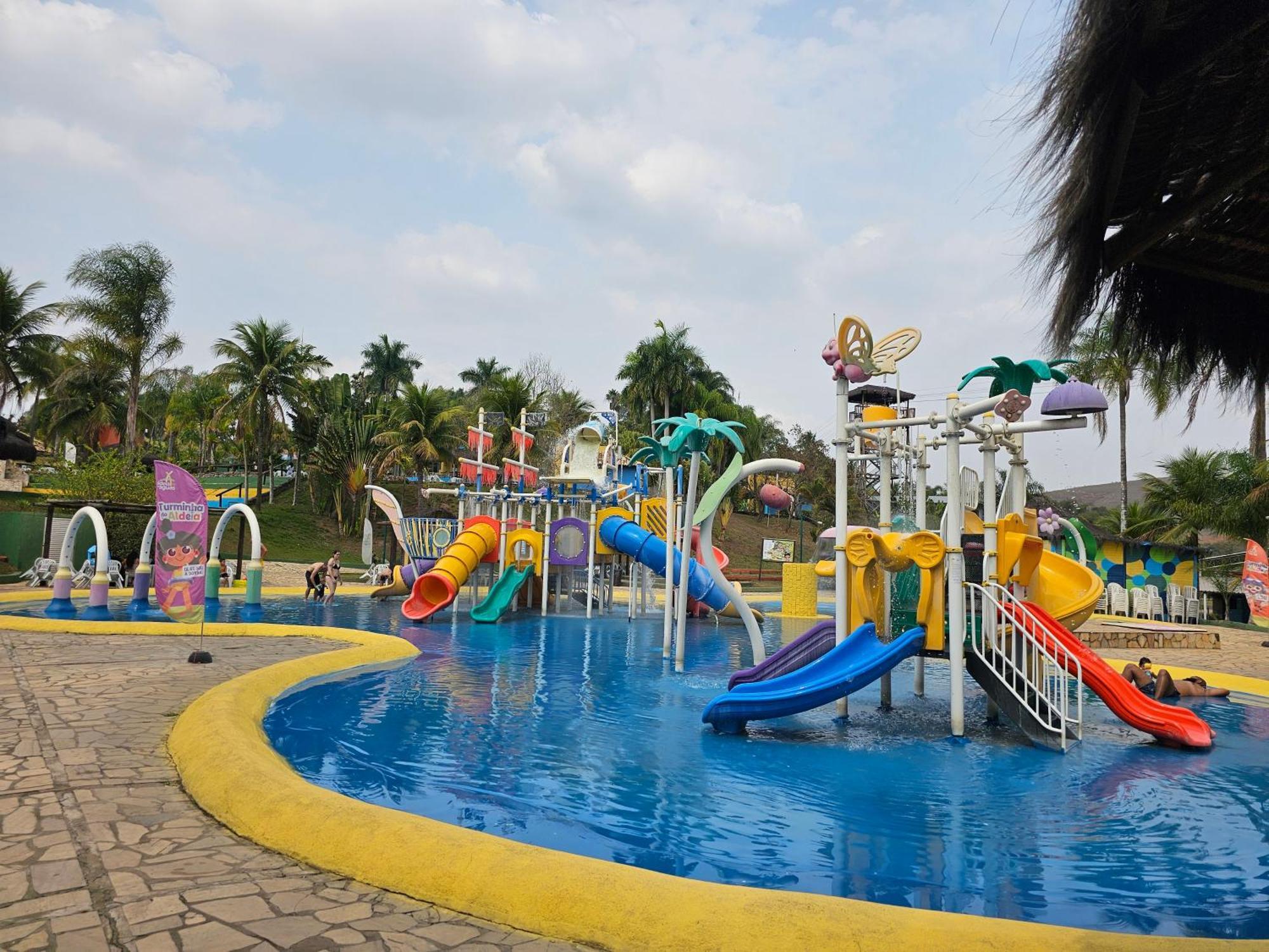 Flat Quartier Aldeia Das Aguas Park Resort Dorandia Exterior photo